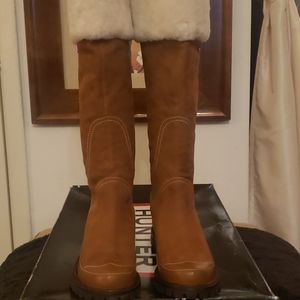 Hunter Steamboat Shearling Snow Boot